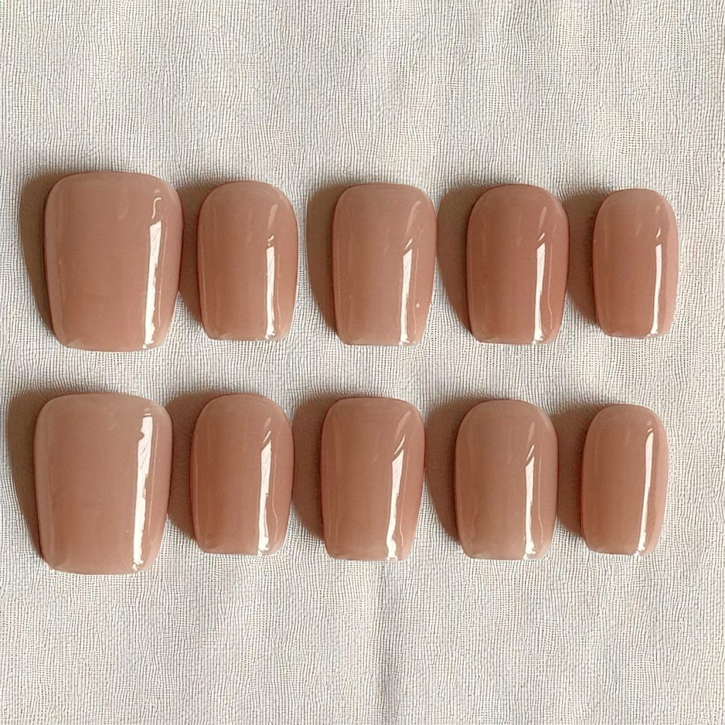'Minimal Mood' Buy 5 & Get 25% off + Free UV Solid Gel Set