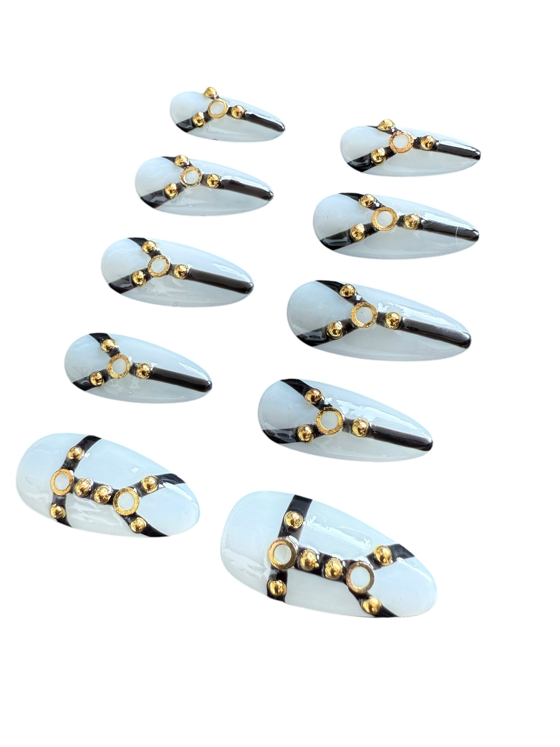 Lust & Leather Nails | Almond Press-Ons (Minor Defect)